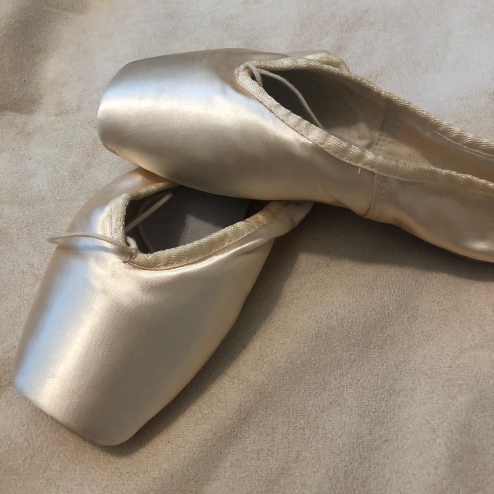 point shoes